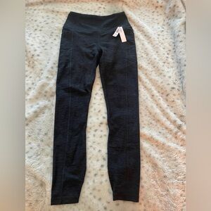 Victoria’s secret brand new never worn leggings with pockets